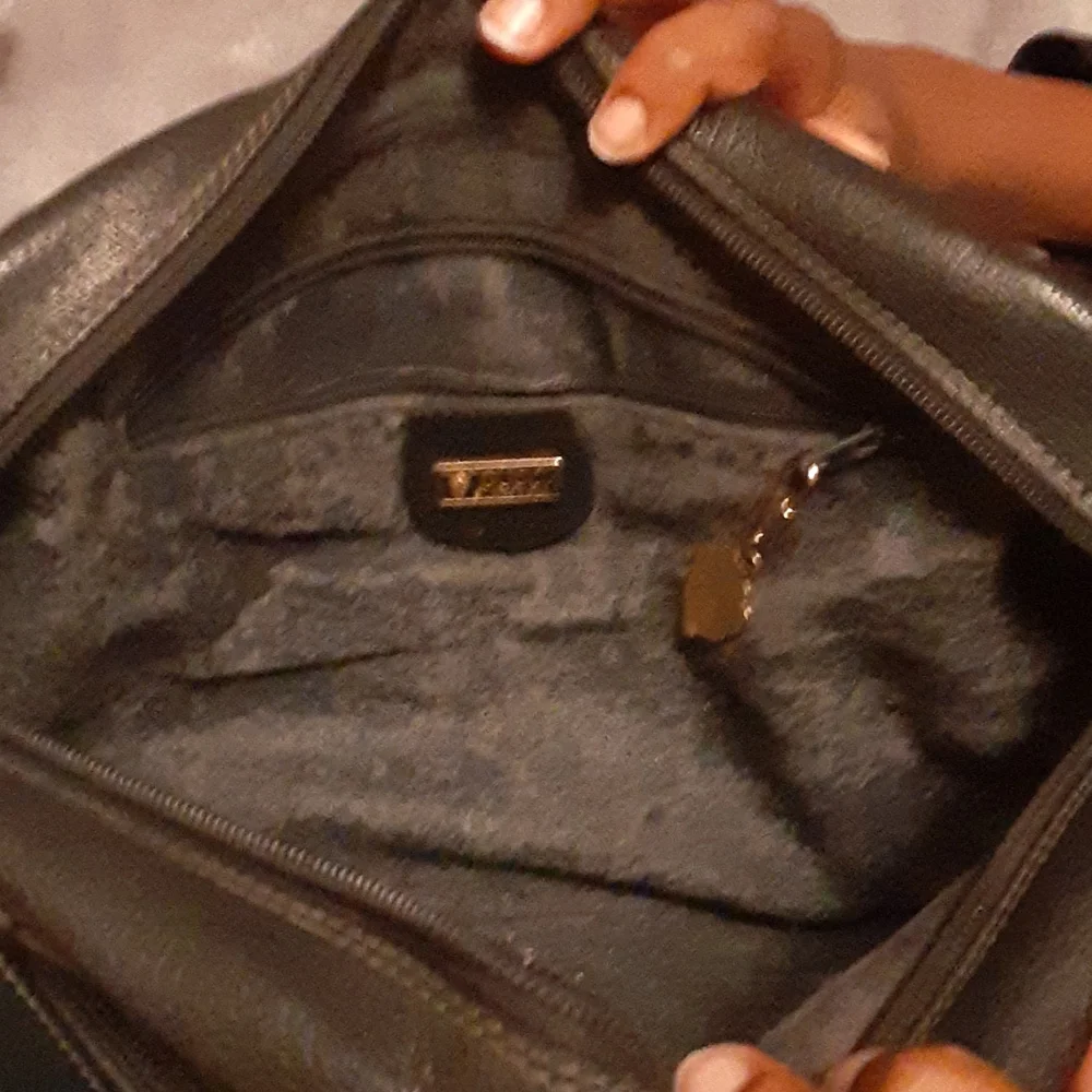Gucci Vintage Purse - Picture 8 of 16